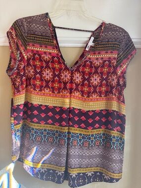 DR2 Multicolor V-Neck Boho Print Top